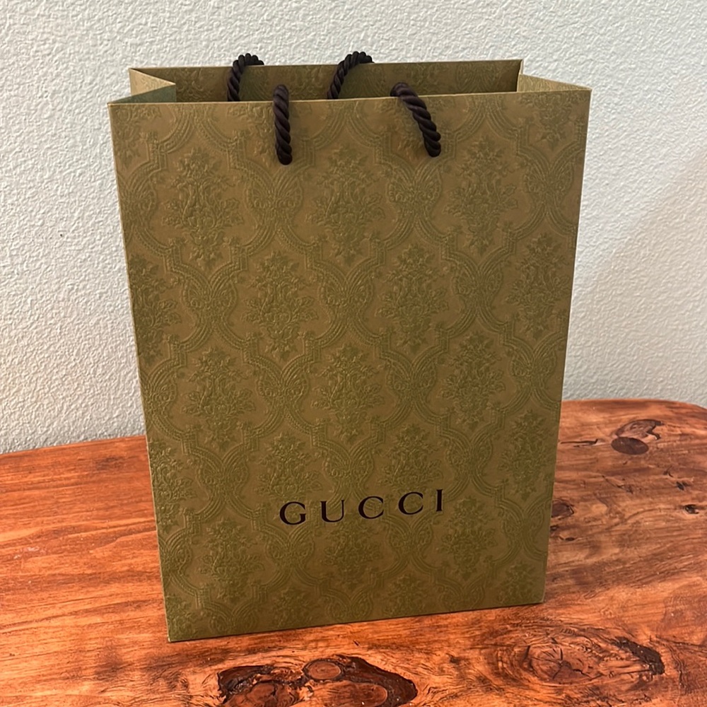 Gucci paper bag